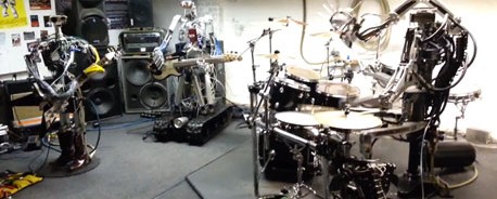 Ρομπότ που ροκάρουν και διασκευάζουν Motorhead