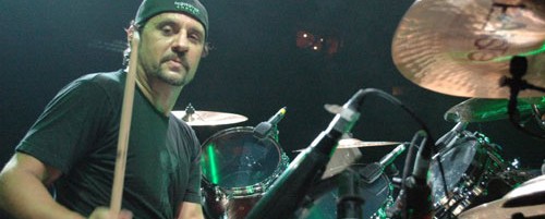 Ο Dave Lombardo δηλώνει έκπληκτος με τον τρόπο που χειρίστηκαν τον χαμό του Hanneman οι Araya, King