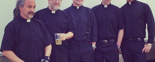 Οι Faith No More δείχνουν τα δόντια τους στο εξώφυλλο του νέου τους single