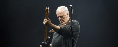 Η καλύβα του David Gilmour στην παραλία του Sussex διώκεται ποινικά