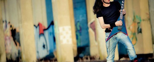 Διεθνής διάκριση σε διαγωνισμό κιθάρας για τον Κυριάκο Μπουλούμπαση (Kiriakos GuitarPower)