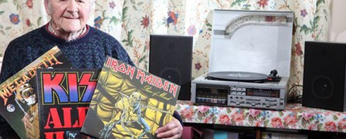 Απεβίωσε ο «γηραιότερος metal οπαδός» σε ηλικία 87 ετών