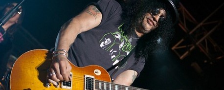 Άγνοια δηλώνει ο Slash για το ενδεχόμενο να παραστούν όλα τα αυθεντικά μέλη των Guns N' Roses στο Rock And Roll Hall Of Fame