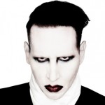 Γροθιά στο πρόσωπο δέχτηκε ο Μarilyn Manson!