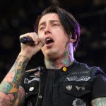 Ο τραγουδιστής των Falling In Reverse εν μέσω κατηγοριών βιασμού