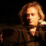 Αυτή είναι η νέα μπάντα του Γιάννη Αγγελάκα!
