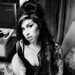 Η Amy Winehouse πέθανε μετά από κρίση λόγω της αποτοξίνωσης, λέει ο πατέρας της