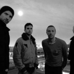 Οι Coldplay θρηνούν για μία κατεστραμμένη σχέση στο νέο τους κομμάτι, "Oceans" (video)