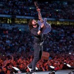 «Μπαράζ» διασκευών στη συναυλία των Foo Fighters στο Firefly Festival