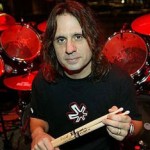 Ο Dave Lombardo προσφέρει μαθήματα… drums στον Lars Urlich