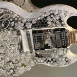 Αυτή είναι η ακριβότερη κιθάρα του κόσμου