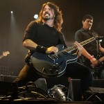 Δείτε τους Foo Fighters να διασκευάζουν εντυπωσιακά Roky Erickson