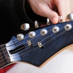 Τα καλύτερα τραγούδια με τα πιο ασυνήθιστα κουρδίσματα στην κιθάρα