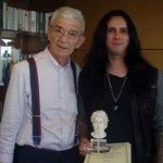 O Δήμαρχος Θεσσαλονίκης, Γιάννης Μπουτάρης, τίμησε τον Gus G.