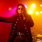 Tα «βαμπίρ» του Alice Cooper τιμούν τον Lemmy
