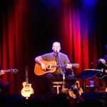 James Hetfield, Billie Joe Armstrong και Joe Satriani παίζουν ζωντανά "Turn The Page" / "Boulevard Of Broken Dreams" mashup (video)