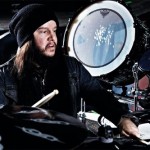 Αυτός είναι ο κορυφαίος ντράμερ του metal