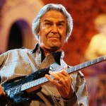 Ο John McLaughlin τα βάζει με τους «διαδικτυακούς πειρατές»