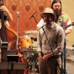 Justin Vernon (Bon Iver) και Sharon Van Etten μαζί επί σκηνής (video)