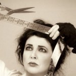 Οπαδός της Kate Bush διέρρηξε το σπίτι της για να της κάνει πρόταση γάμου