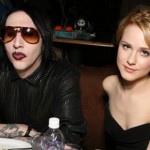 «Αν έχεις τύχη διάβαινε, και άντρα τον Marilyn Manson περιπάτει...»