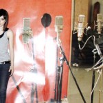 Νέος δίσκος για τη Monika / Ακούστε τα νέα singles