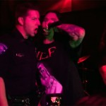 Αστυνομικός απολύθηκε γιατί ανέβηκε στη σκηνή με death metal μπάντα