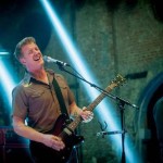 Οι Queens Of The Stone Age αποκαλύπτουν δύο ακόμη τραγούδια μέσα από τον νέο δίσκο