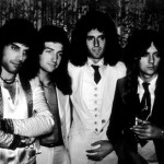 Δείτε τους Queen να παίζουν το "Killer Queen" το 1974