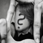 Πρώην μπάντα που πούλησε μόνο ένα album κάποτε ψάχνει να το βρει