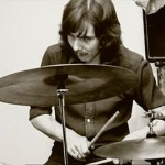 Απεβίωσε ο αυθεντικός drummer των Caravan, Richard Coughlan