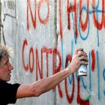Roger Waters: «Όποιος πιστεύει ότι οι μουσικοί δεν πρέπει να είναι πολιτικοποιημένοι, να πάει να γ****εί»