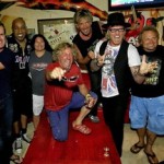 Ο Sammy Hagar τραγουδάει Alice In Chains μαζί με τον Jerry Cantrell στον εορτασμό των γενεθλίων του