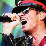 O Scott Weiland εκτός Velvet Revolver
