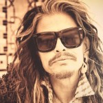 Ακούστε το "Love Is Your Name" του Steven Tyler