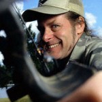 Ο Ted Nugent σχολιάζει τον Obama