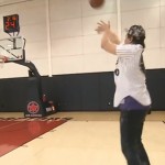 Ο frontman των Arcade Fire σε διαγωνισμό τριπόντων με παίκτη των Toronto Raptors