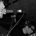 Ο Yannis Philippakis των Foals έπαιξε μουσική του συνθέτη Rhys Chatham μαζί με άλλους 99 κιθαρίστες