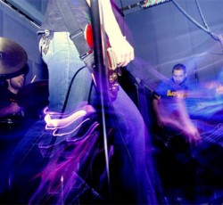 Το "Double Cut" των 45Rats πρωταγωνιστεί στο video του GQ για τον Michael Fassbender 