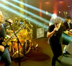 To νέο video των AC/DC 
