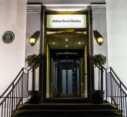 Διαδραστική ξενάγηση στα Abbey Road Studios