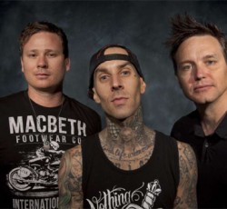 O Tom DeLonge αρνείται πως έφυγε από τους Blink-182 