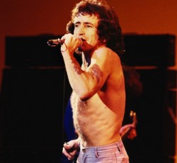 Έτοιμο το ντοκιμαντέρ για τον Bon Scott 