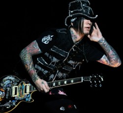 Παρελθόν οι Guns N’ Roses για τον D.J. Ashba 