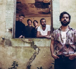 Aκούστε το "What Went Down" των Foals 