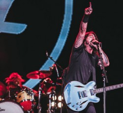 Oι Foo Fighters διασκευάζουν το "Tom Sawyer" των Rush