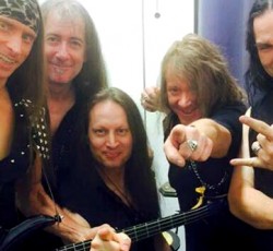 Oι Gamma Ray καλοσωρίζουν (ξανά) τον Frank Beck 