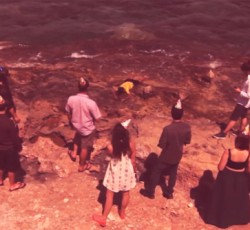 Μπάντα γυρίζει video στην Ελλάδα με θέμα την προσφυγική κρίση 