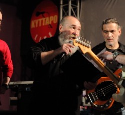 To Rocking.gr βρέθηκε στις πρόβες του Τζίμη Πανούση με τις Μουσικές Ταξιαρχίες 