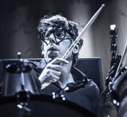 Εξάρθρωση ώμου για τον ντράμερ των Βlack Keys! 